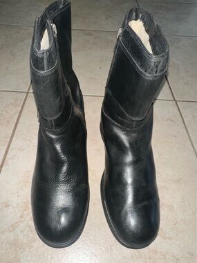 UGG Black Leather Moto Boots Size 10 Buckle Shearling Lined Winter Boots